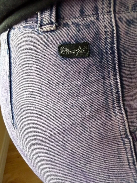 Vintage Wrangler High-Waist Lavender Jeans - Picture 3 of 5